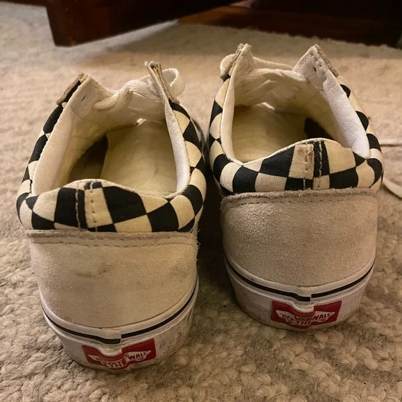 Vans - Picture 3 of 4
